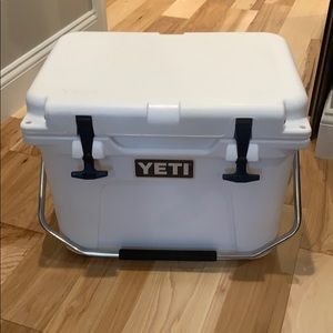 Yeti Roadie 20 White